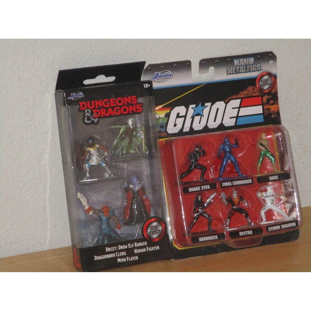 Dungeons & Dragons Die Cast Mini Figures Lot of 2 Packages Sealed 10 Figure Each
